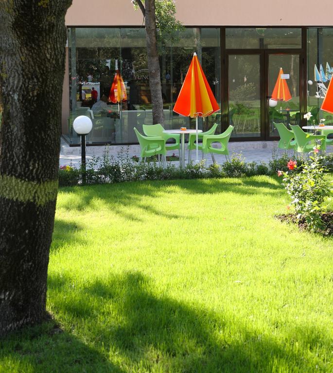 Hotel Yunona Sunny Beach Exterior photo